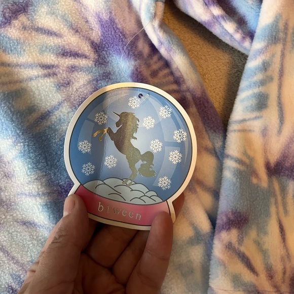 NWT btween Girls’ Tie-Dye Fleece Pullover 8 - Picture 4 of 11